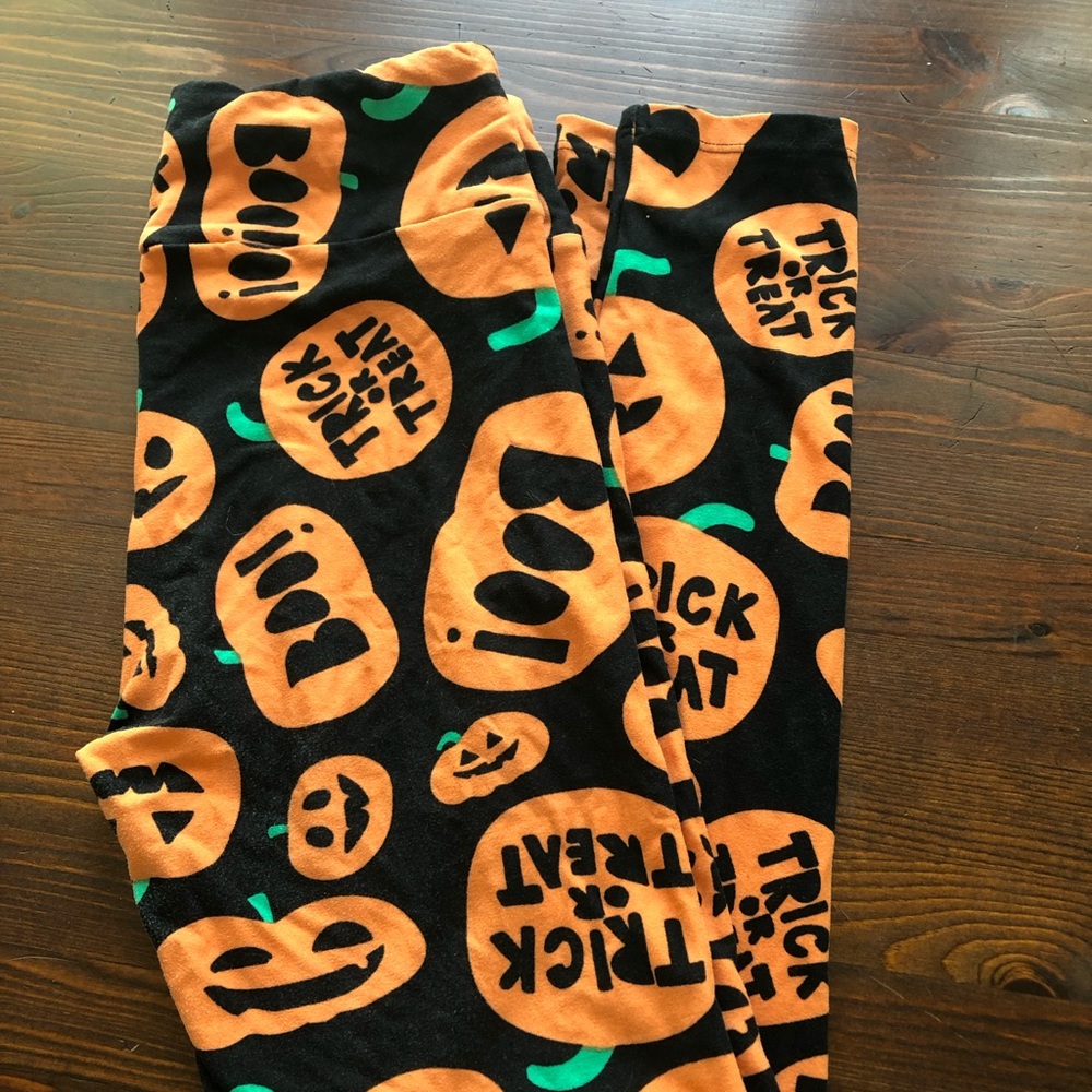 Lularoe OS Halloween pumpkins leggings